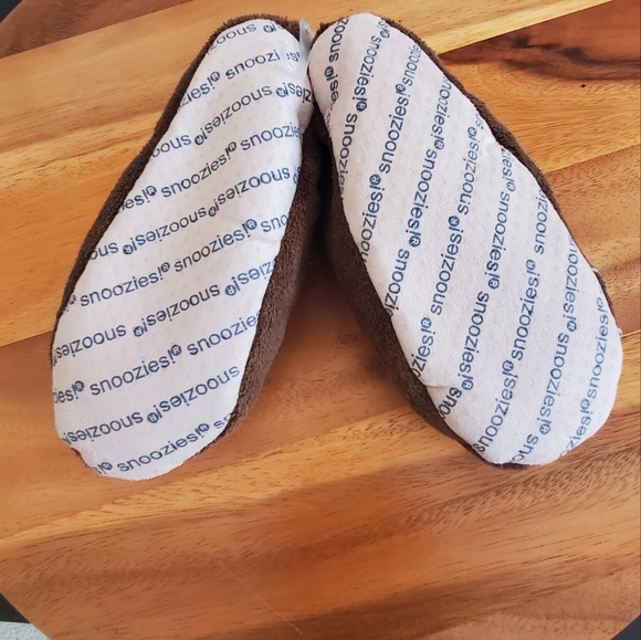 NWT Snoozies Monkey Slippers Youth Size 2/3 - Picture 2 of 3